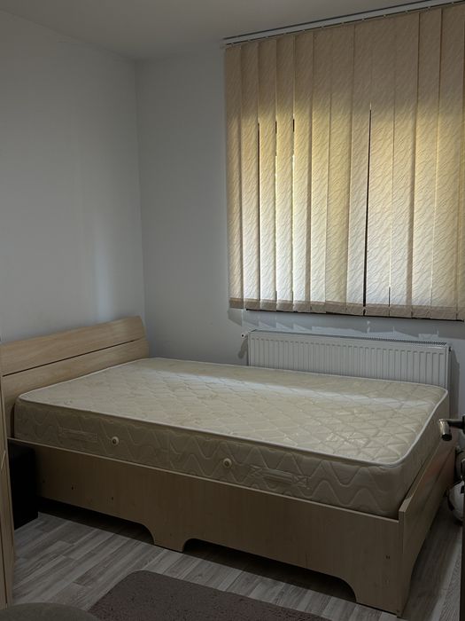 Mobilier dormitor de vanzare + saltea