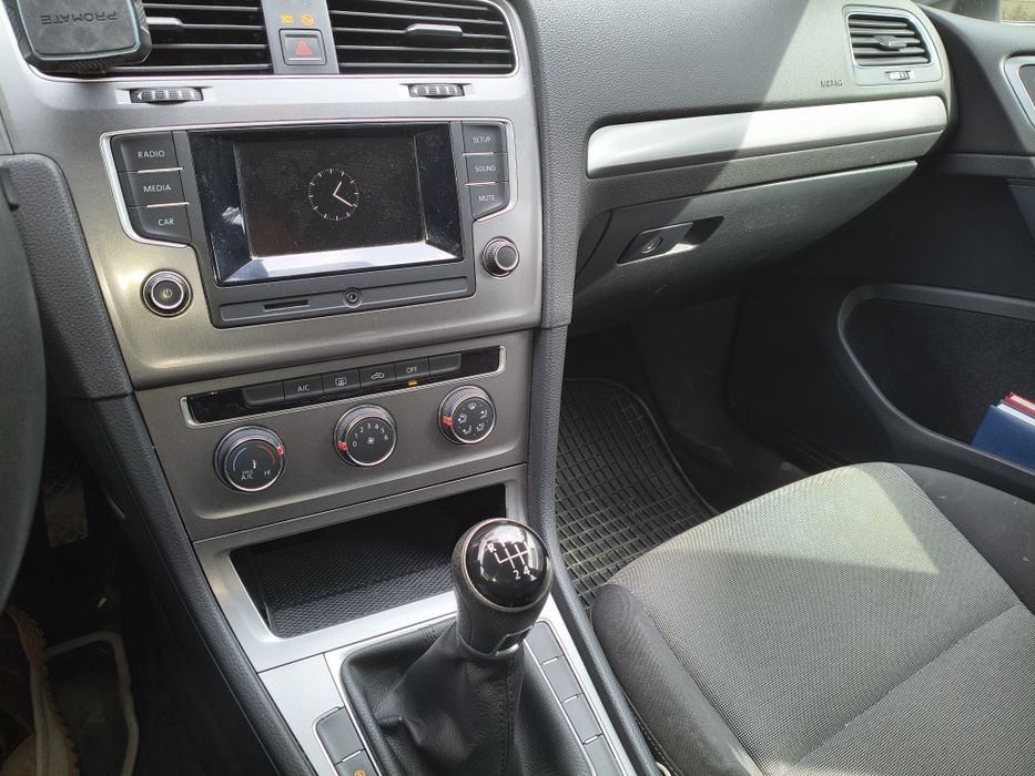 Vând VW Golf 7 1.2 tsi