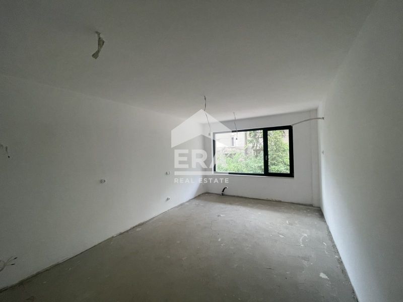 Продава се Двустаен апартамент в София, м-т Гърдова глава - 71 кв.м за 2529 €/кв.м - Снимка #3