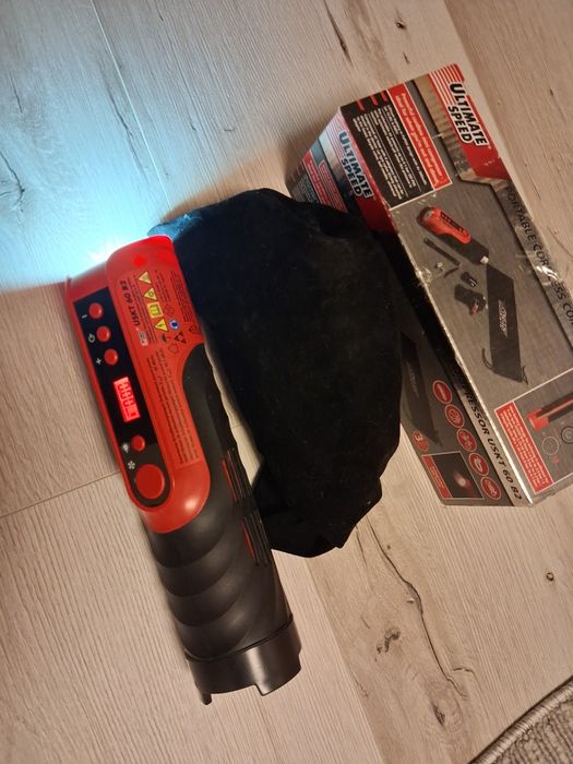 Compresor portabil cu acumulator