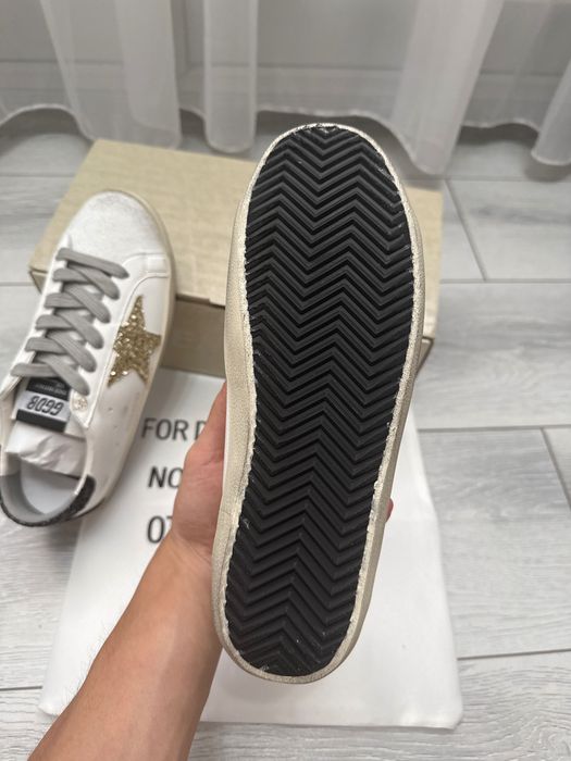 Golden Goose 38.