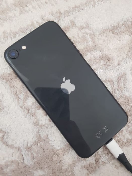 айфон се 64гб срочно 2020