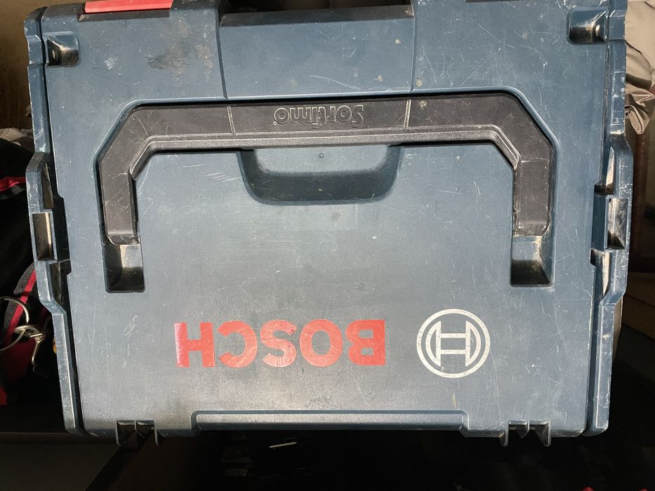 Зарядно и батерии Бош / Bosch 10.8v