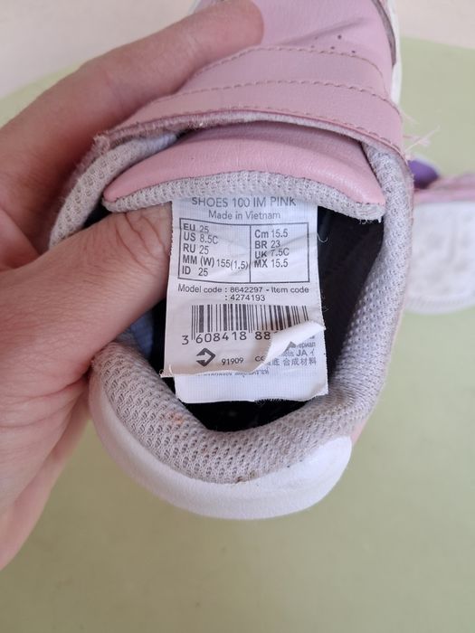Lot încălțăminte fetițe mărimea 25: șlapi noi +pantofi piele tip barefoot + adidași Nike