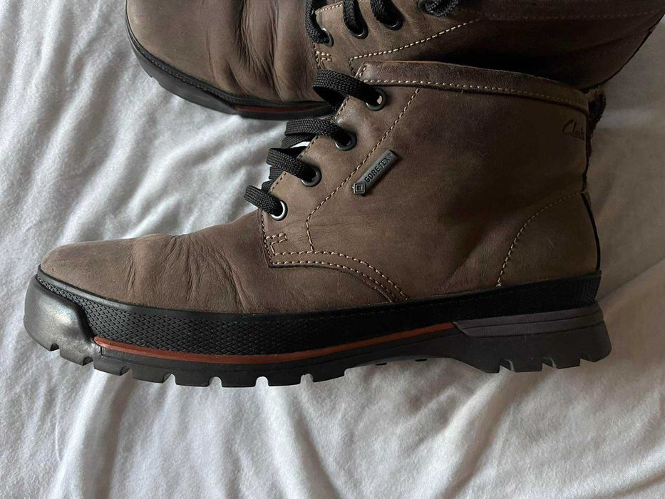 Обувки Clarks 43 номер, стелка 27,5, естествена кожа, гумен борд