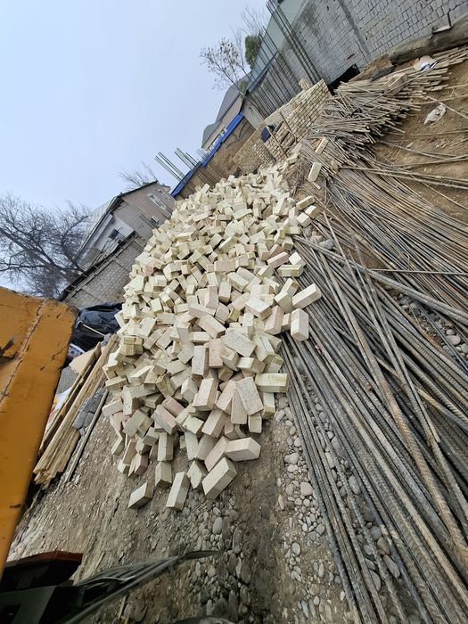 Keramika pishgan g'isht