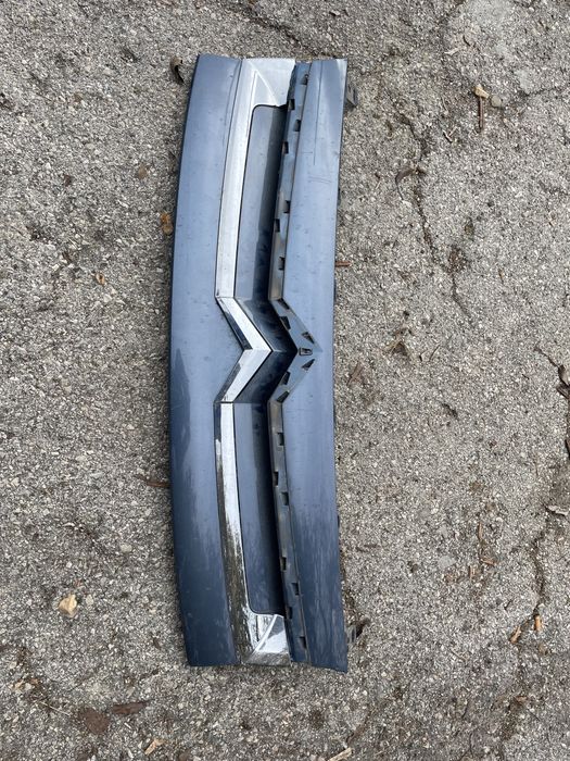 Части броня за BMW X1 f48 2015+ и решетка за Berlingo 2008+