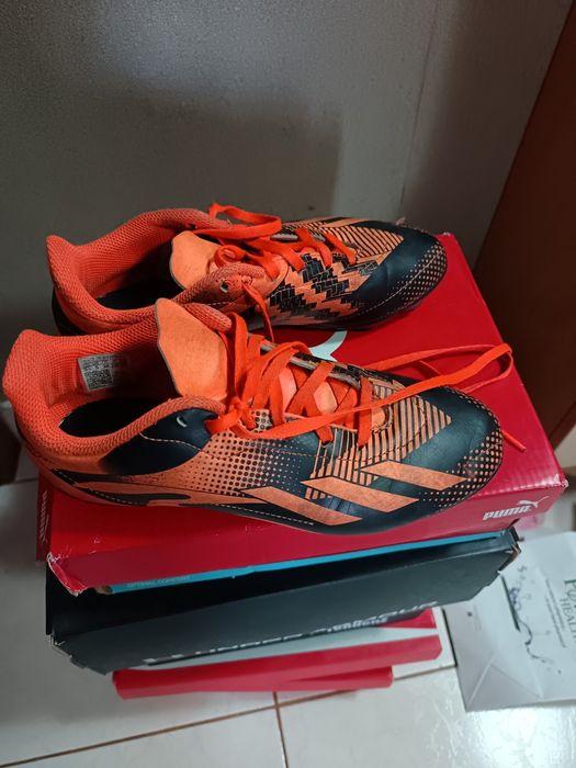 Бутонки Addidas за футбол