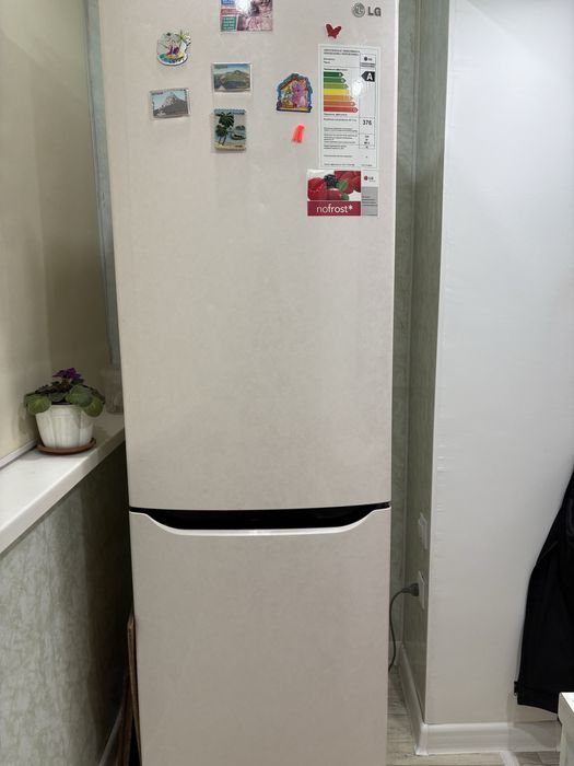 Продам холодильник