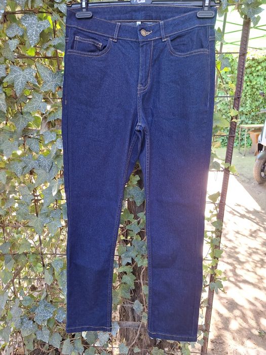 Blugi pentru damă, mărimea XL
