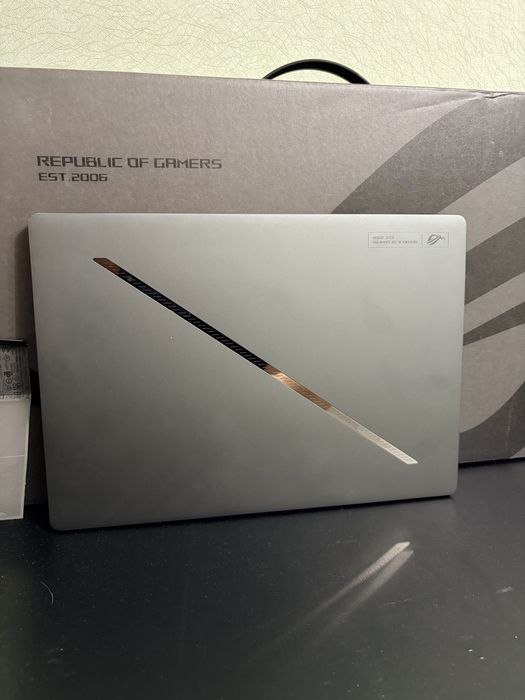 Продам ASUS ROG Zephyrus G14 2024 GA403U
