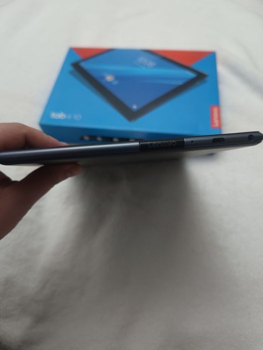 Таблет Lenovo Tab 4 10 2GB/16GB