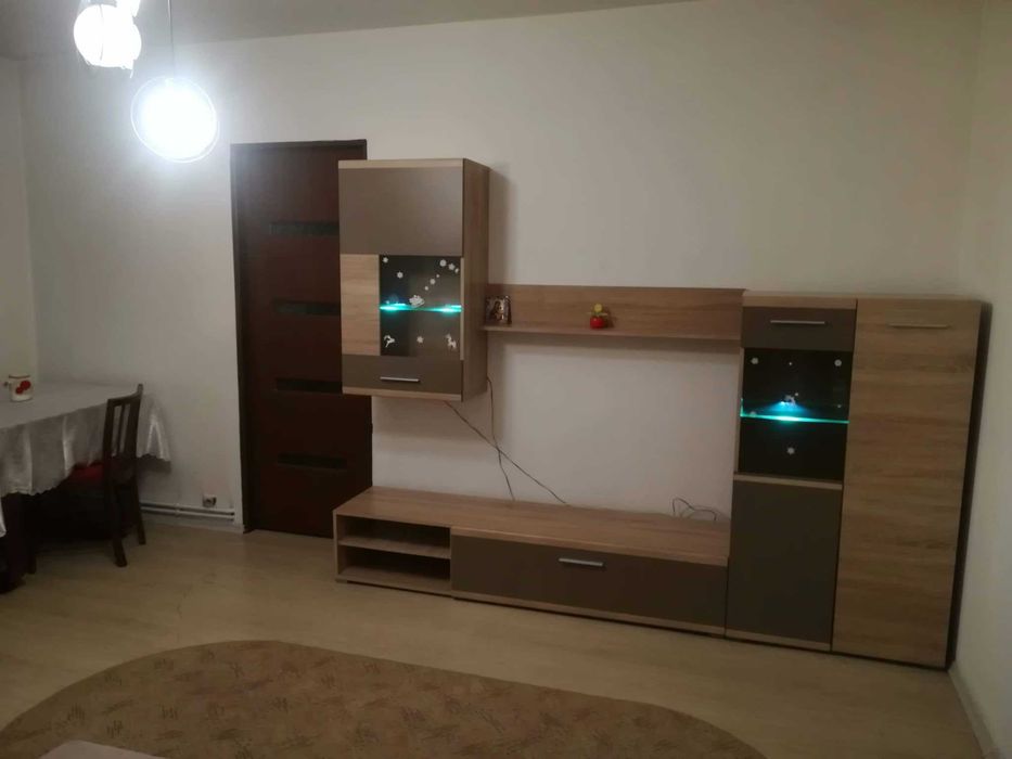 Apartament de inchiriat