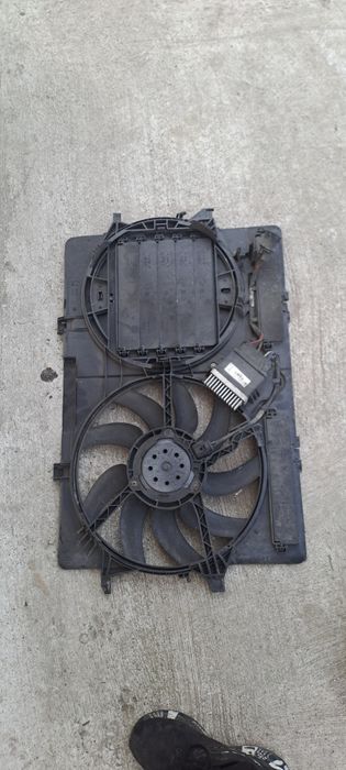 lectroventilator Audi A4 B8 2.0 Tdi 2.7 3.0 Tdi 8K0121003L ventilator racire cu releu 989462U
Stare perfecta de functionare
Pret 600 ron