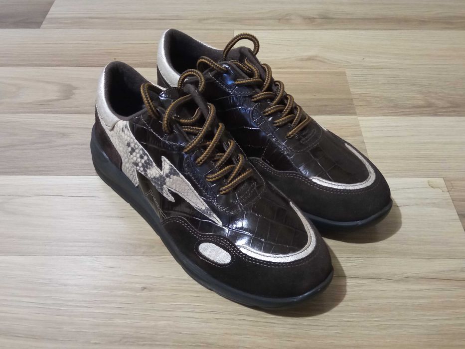 Дамски обувки  естествена кожа