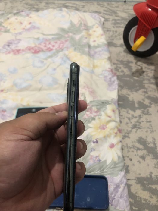 Продам iphone 11 pro