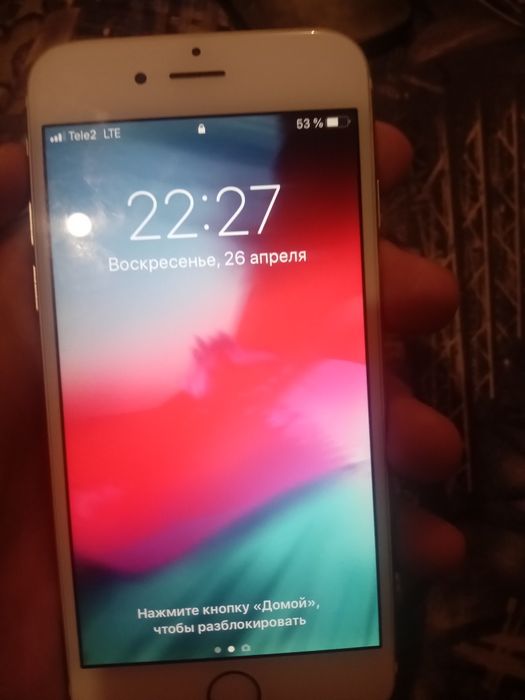 Продам IPhone 6    .