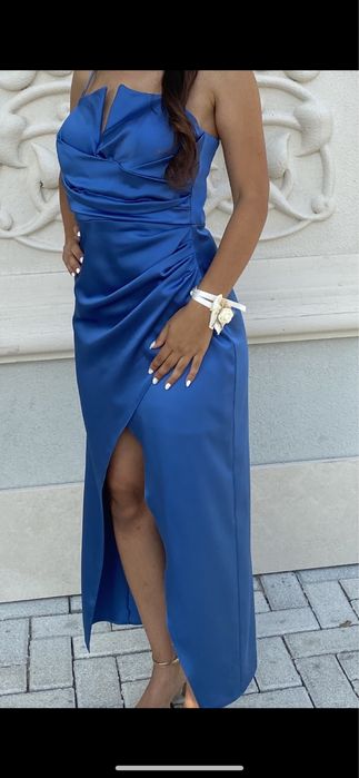 Официална маркова рокля от сатен