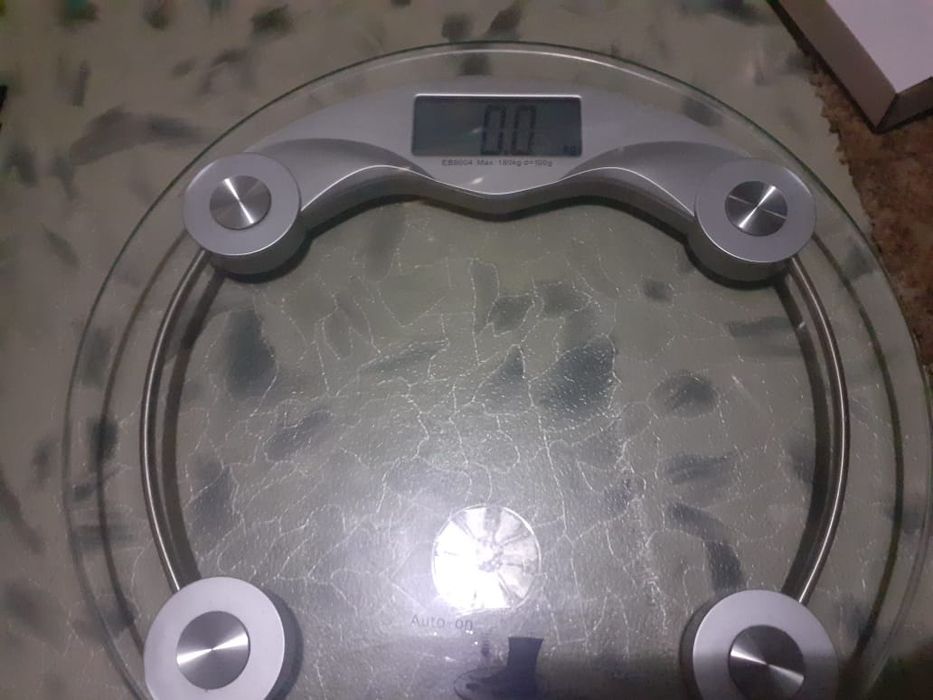 Продам весы напольные