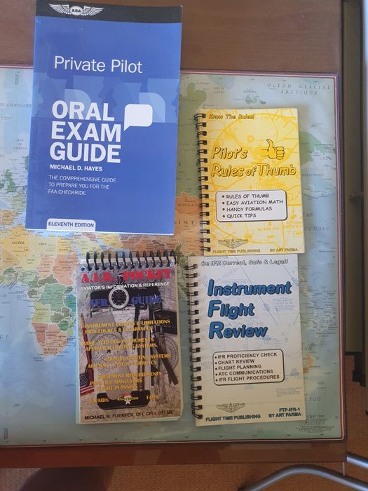 Пилоти- учебници и аксесоари