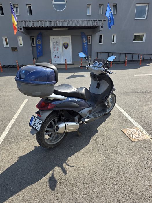 Piaggio Beverly 200, citiți toată descrierea!
