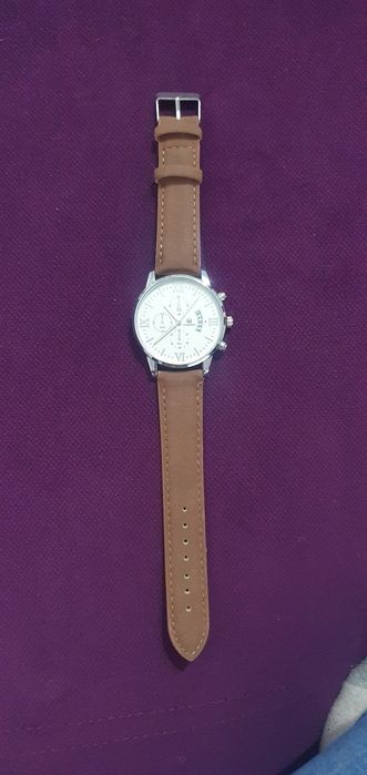 Ceas barbatesc electronic