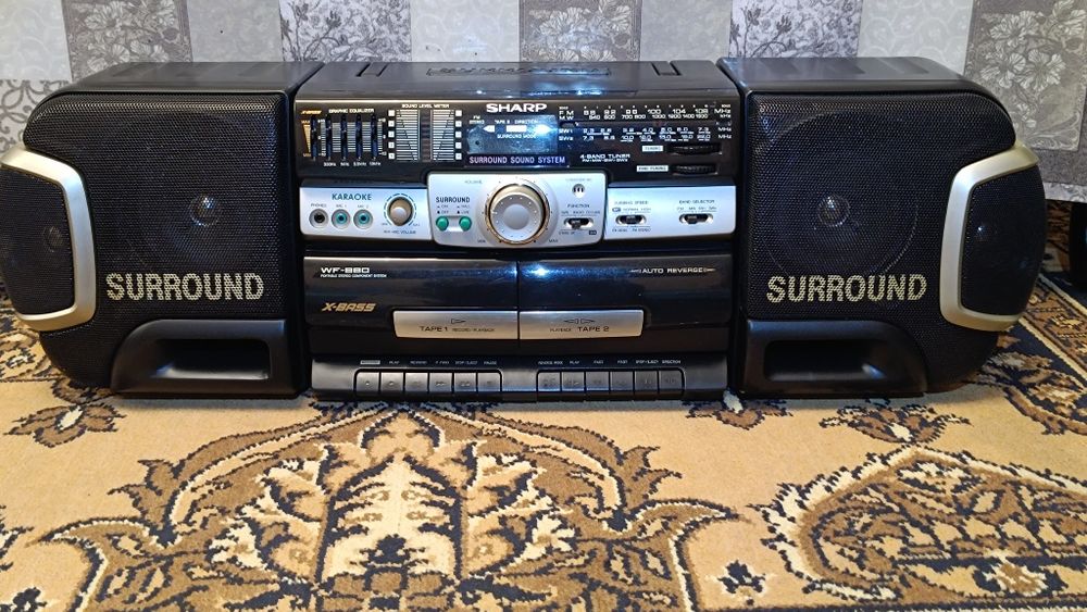 Двухкасетная магнитола Шарп.