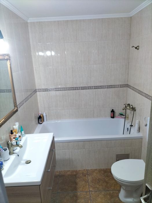 Vând Casa în Nojorid /Teren 887 mp