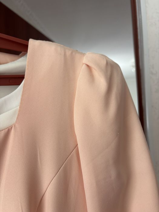 Продам платье, бу очень красивые