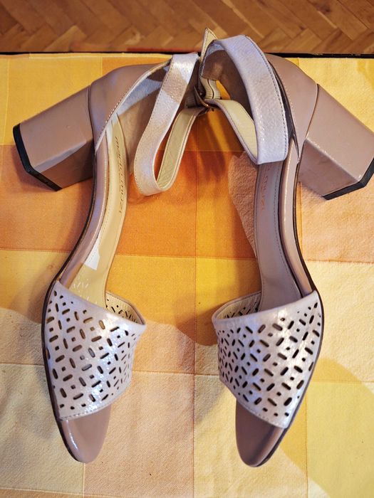 Дамски летни сандалети