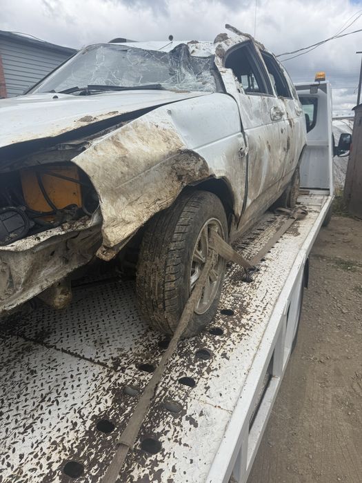 Продам приору по запчастям