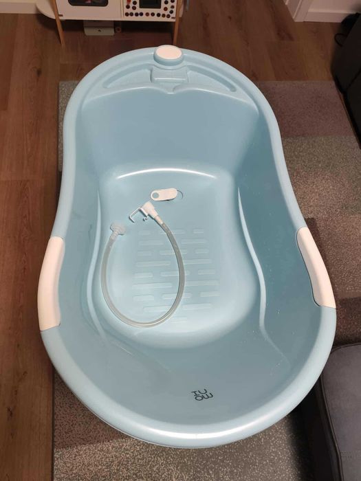 Детска вана със стойка