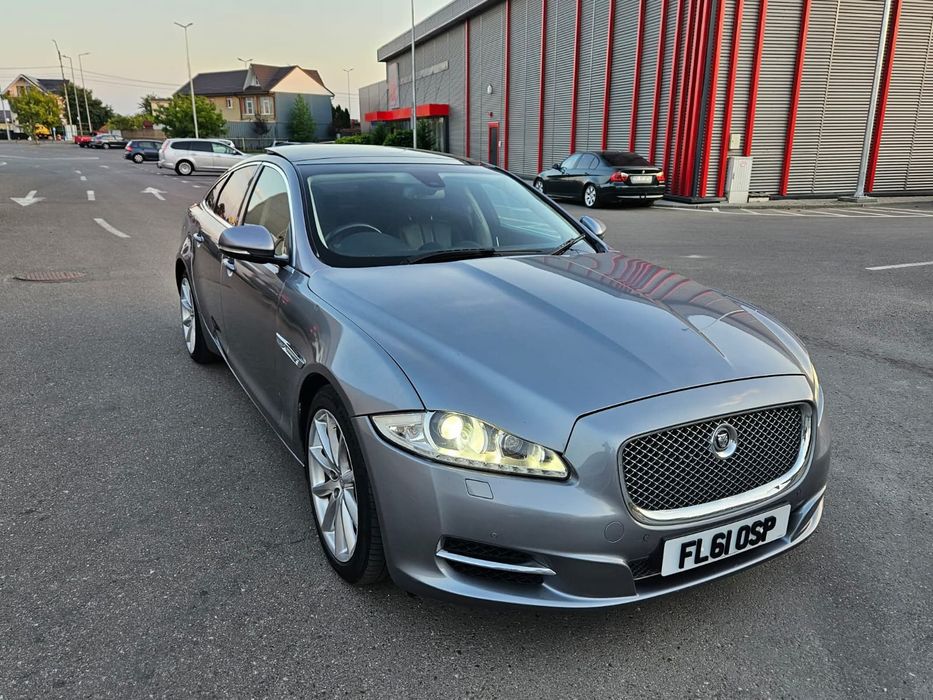 Jaguar XJ 3.0d Automat 275cp volan dreapta