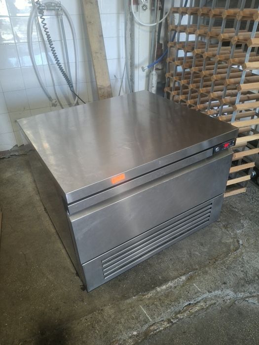 Хладилна маса/ база за уреди   Willams