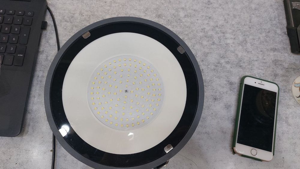 Прожектор Solar солнечный 220w оптом