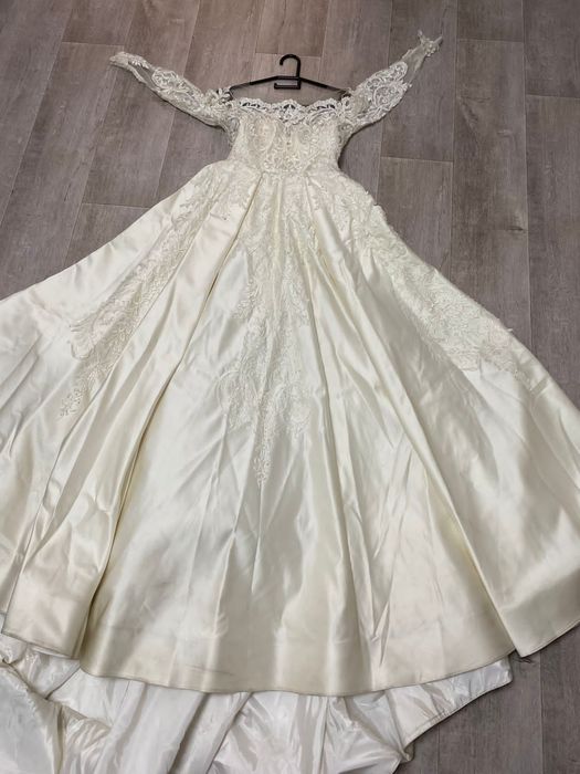 Срочно продам свадебное платья