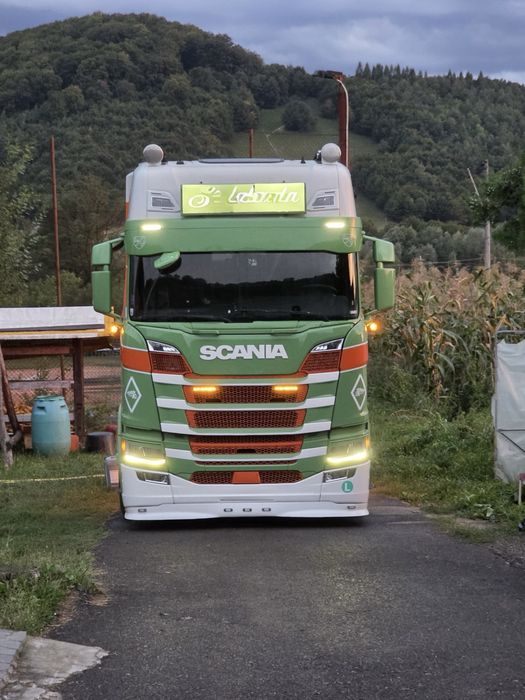 Cap tractor Scania R450
