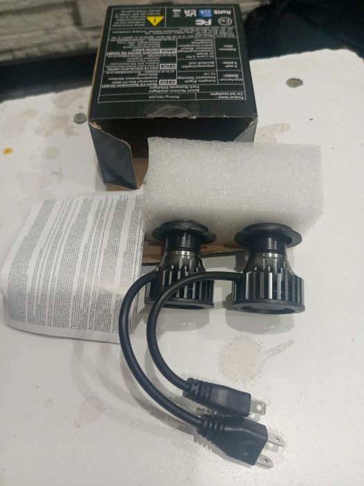 Лампы лэд желтые новые.