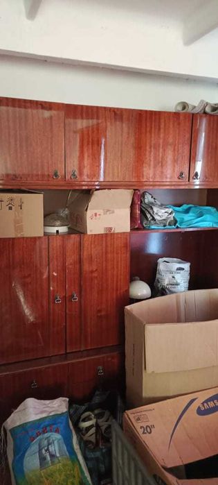 Шкаф с полочками. Срочно!