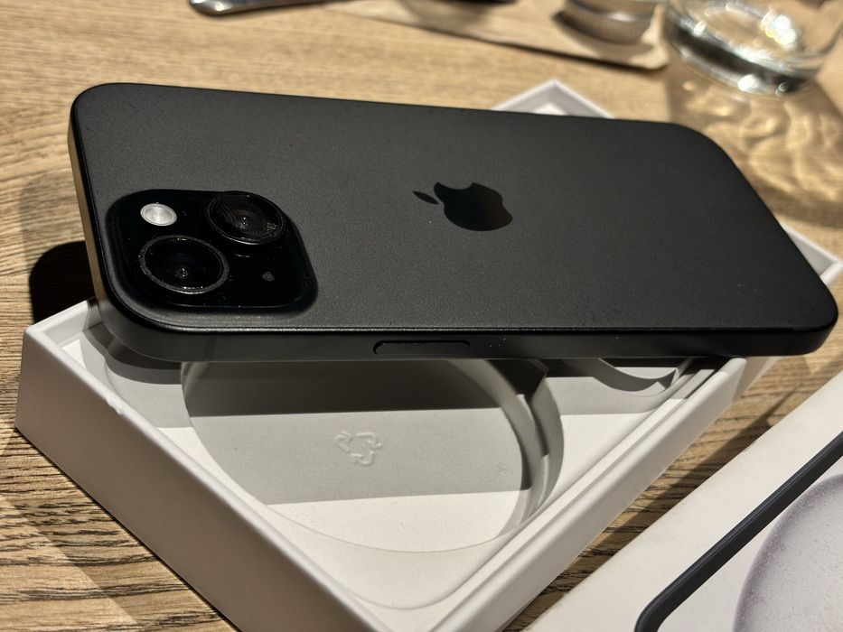 Iphone 15 negru 256GB liber de retea