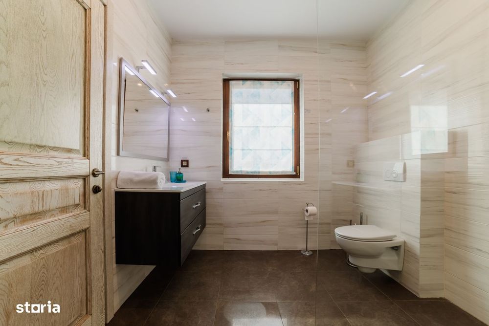 Vila de Lux in stil mediteranean (Tur virtual)