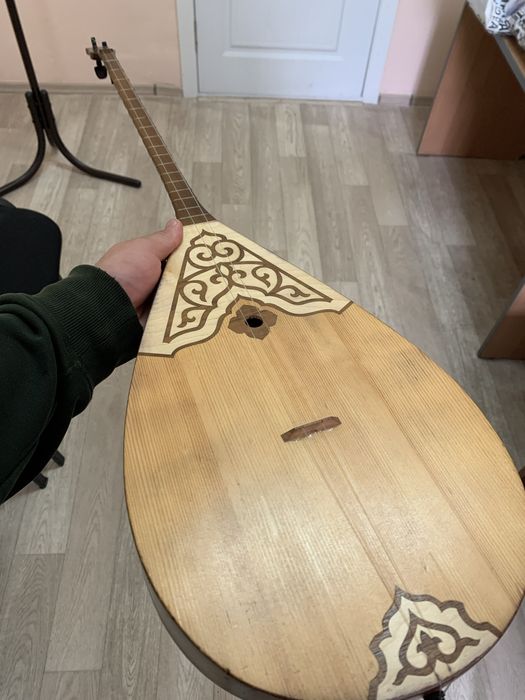 Продаются домбыра