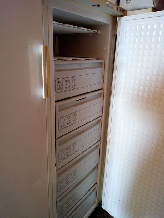 Вертикален фризер AEG OKO_ARKTIS.miele.liebherr.bosch