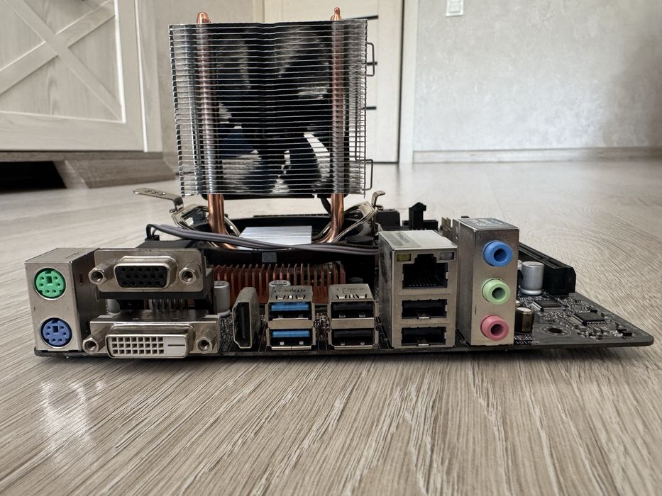 Комплект ASRock H110M-HDV + Intel Core i7-7700