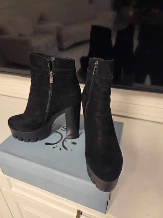 Продам обувь  39 размера