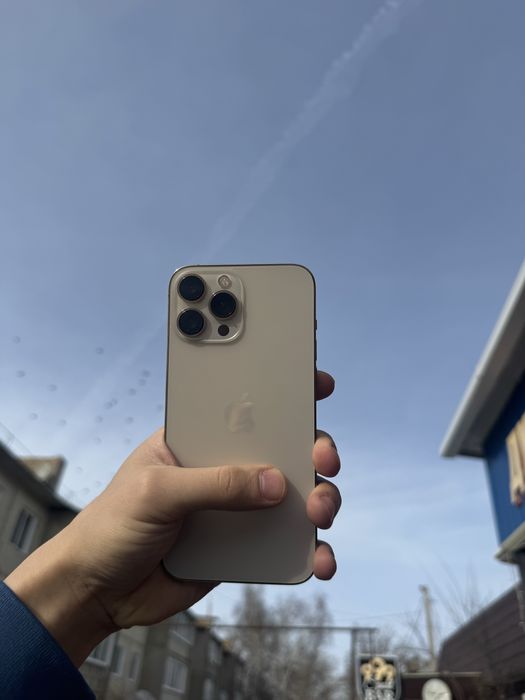 Продам айфон 13 про макс