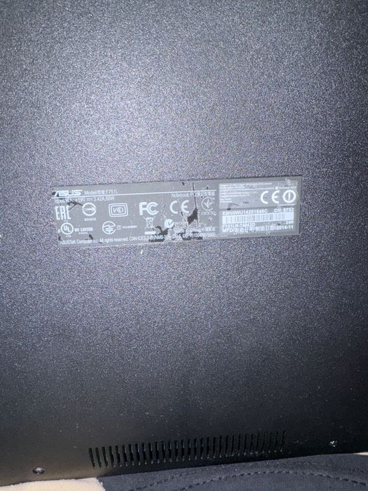 Лаптоп Asus model f751l
