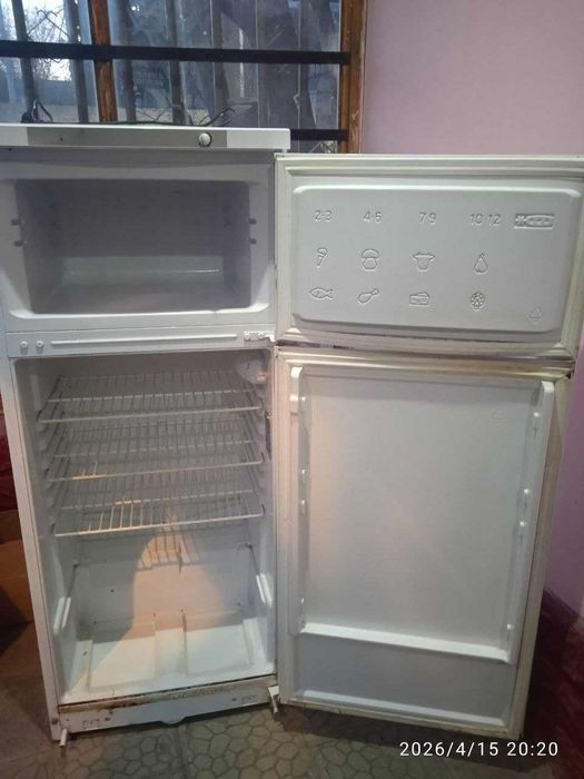 Холодильник Indesit