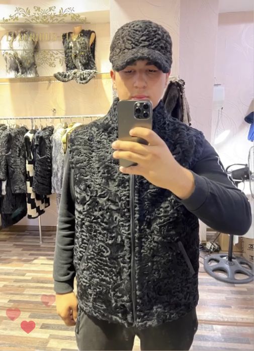 Каракулевая желетка