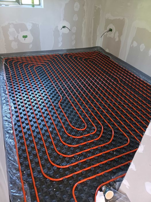 Aer conditionat, tehnico-sanitare si gaz,incalzire in pardoseala, panouri solare,centrale termice